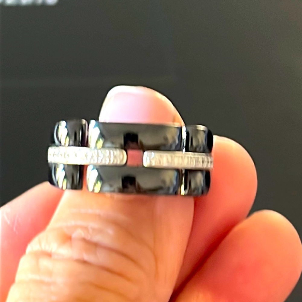 CHANEL ULTRA RING